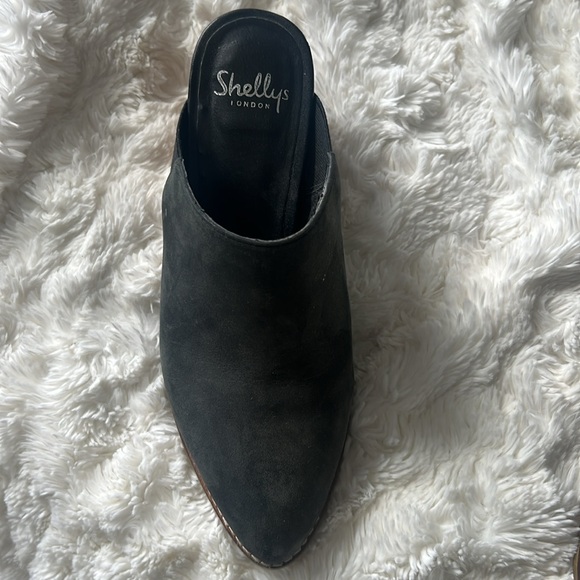 Women’s.   Shelley’s London  Black shoes - Picture 3 of 4